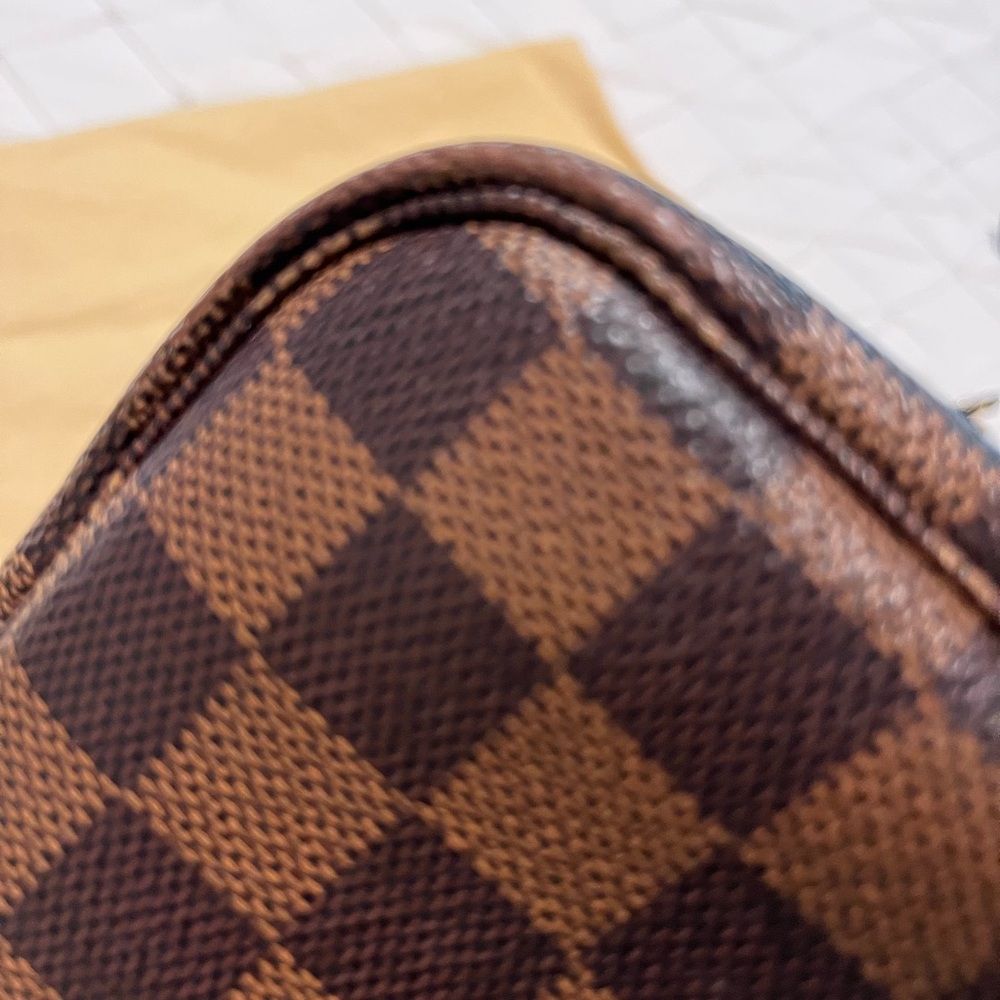 Louis Vuitton Neverfull - Picture 11 of 16